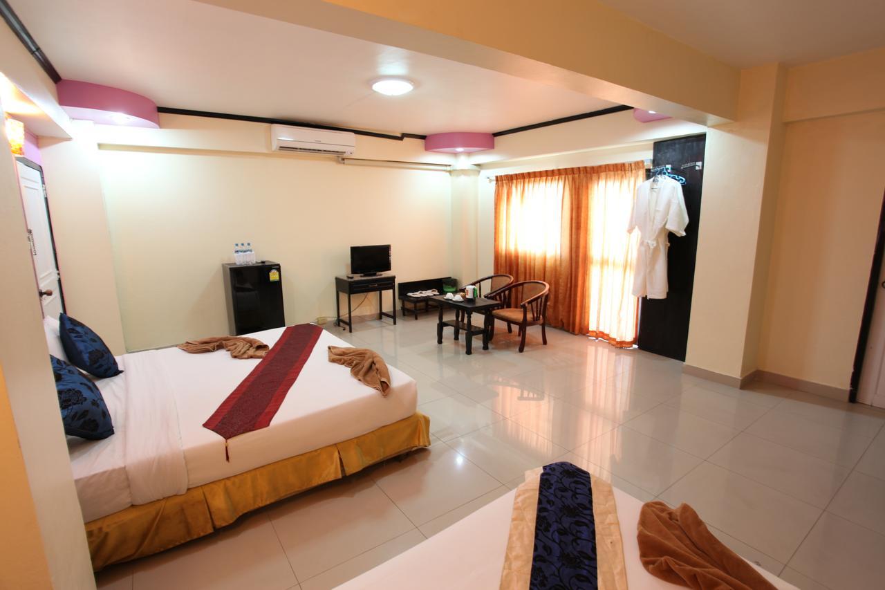 Home Pattaya Hotel Bagian luar foto