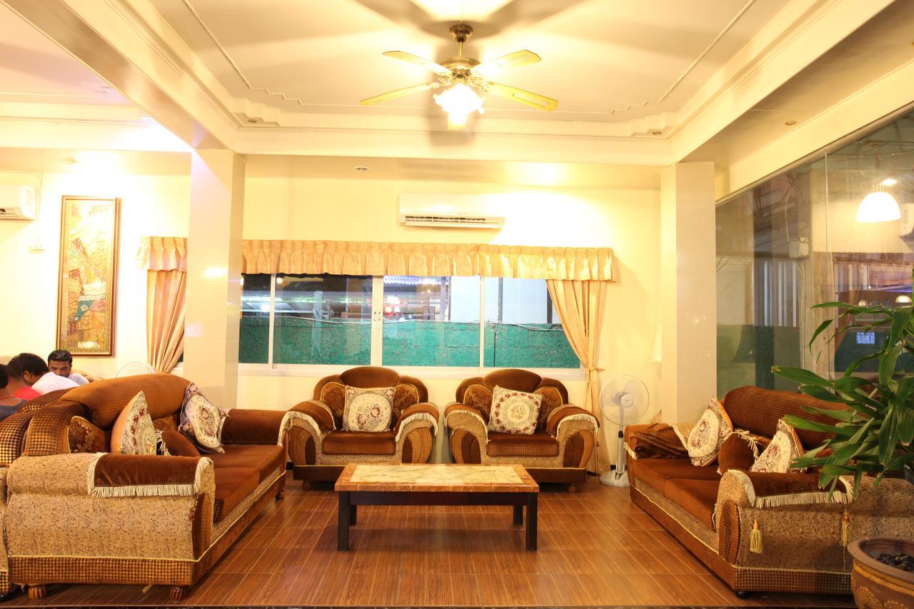 Home Pattaya Hotel Bagian luar foto