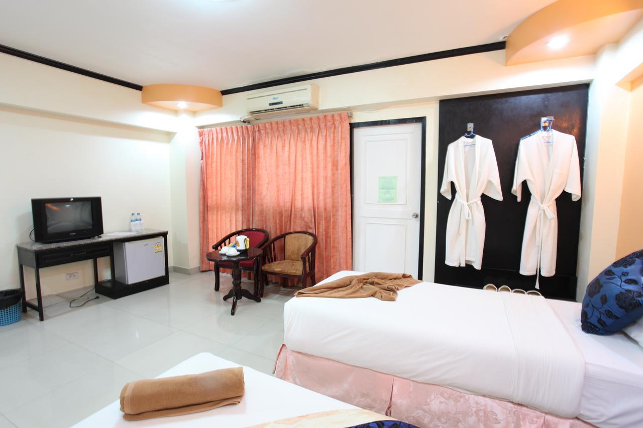 Home Pattaya Hotel Bagian luar foto