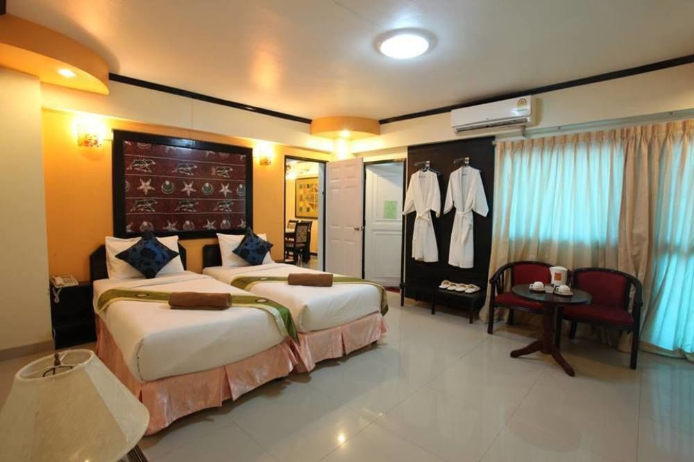 Home Pattaya Hotel Bagian luar foto