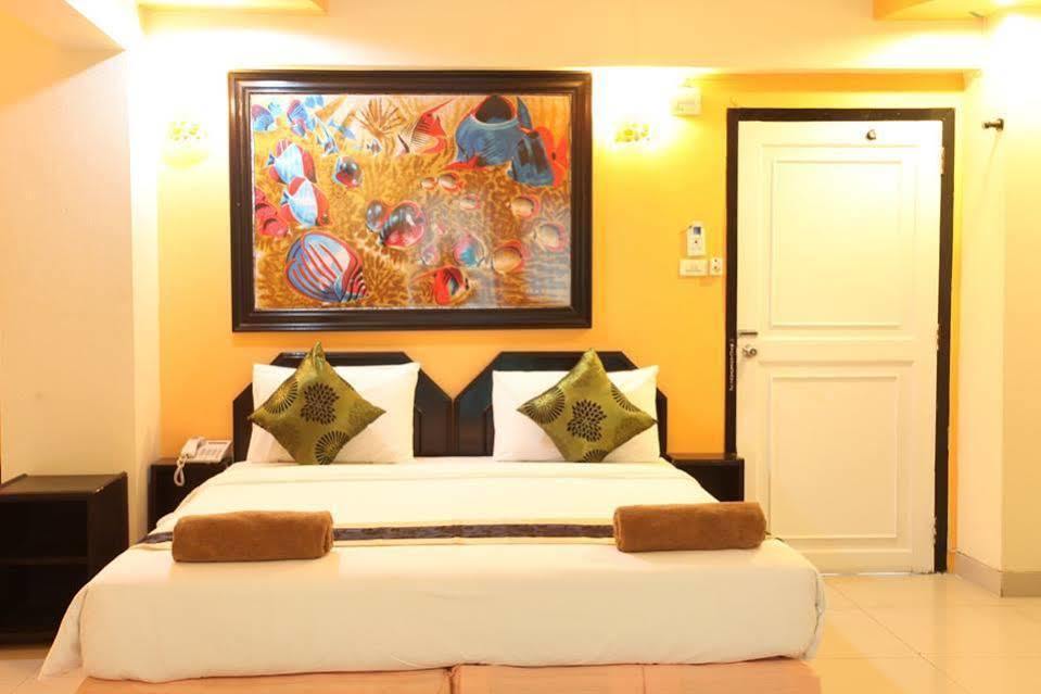 Home Pattaya Hotel Bagian luar foto