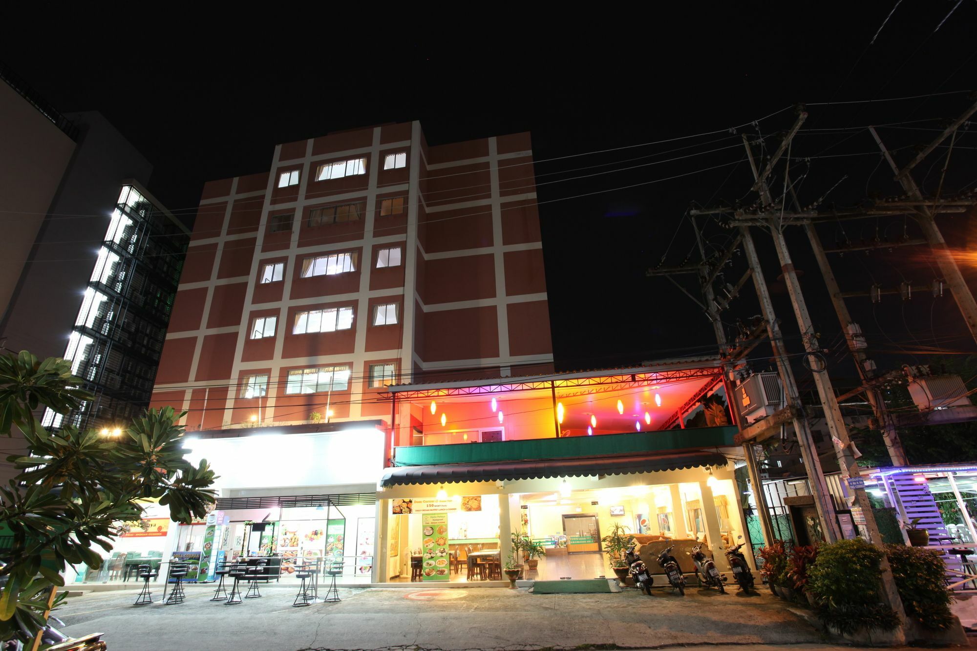 Home Pattaya Hotel Bagian luar foto
