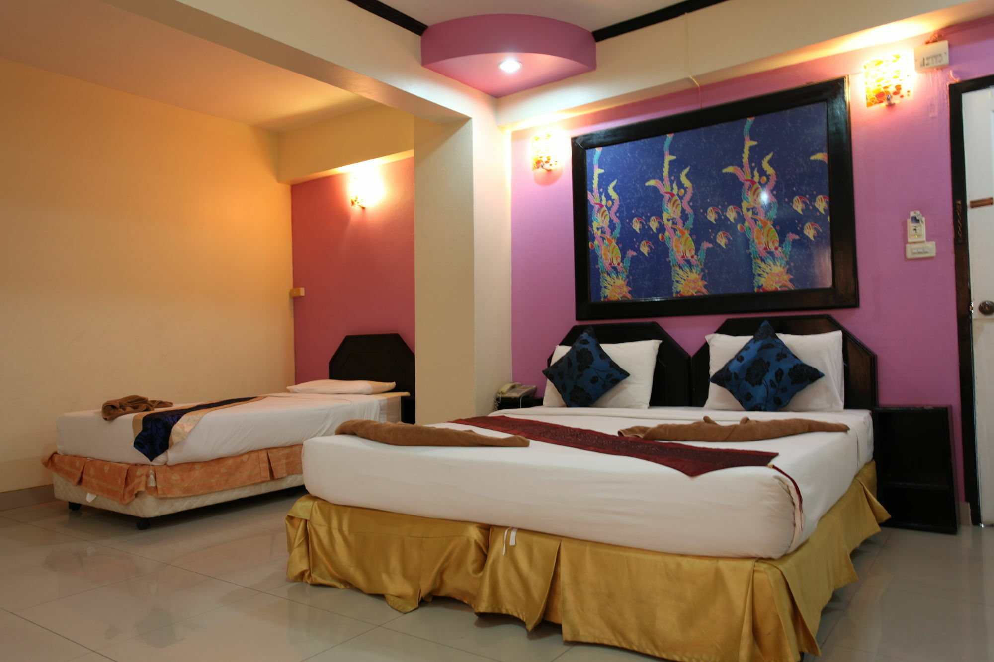 Home Pattaya Hotel Bagian luar foto